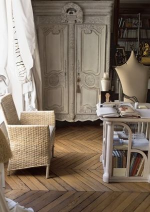 Ideas for new floors - french apartment with wooden floor.jpeg
